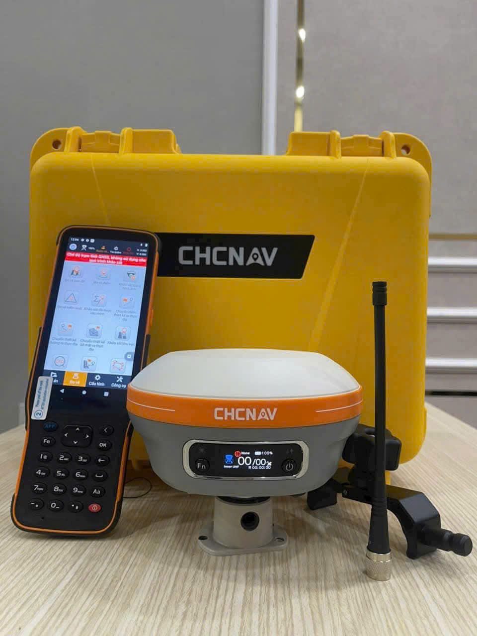 máy gps rtk chc i73+