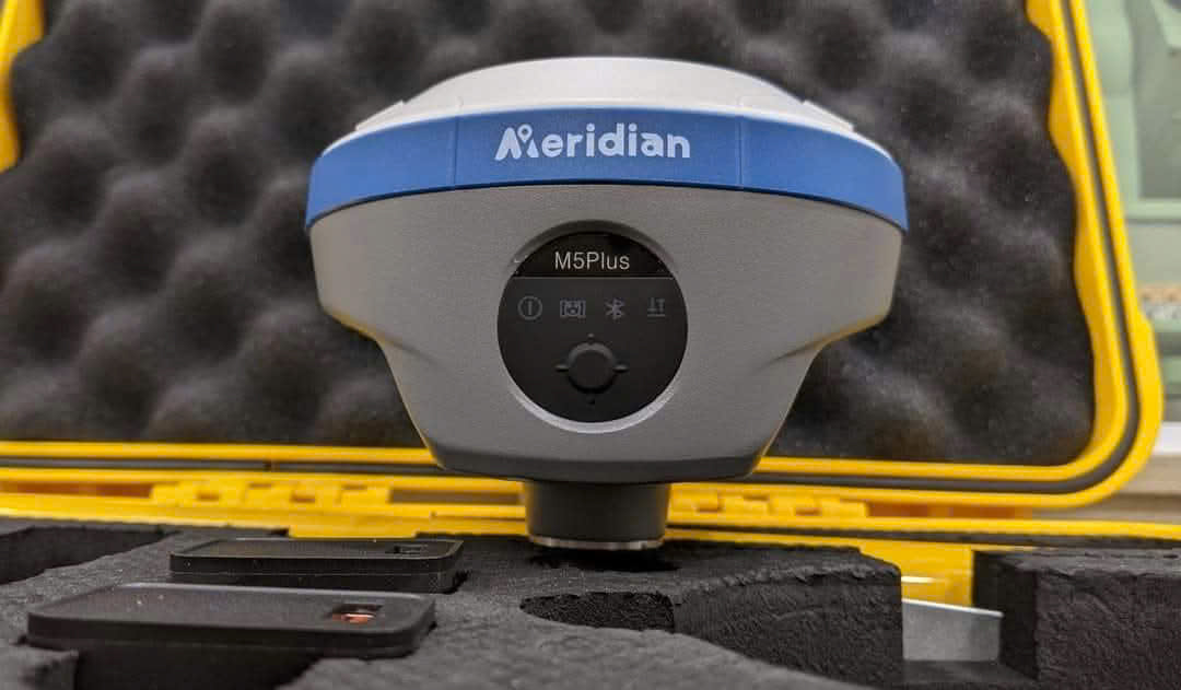 máy gps rtk meridian m5 plus