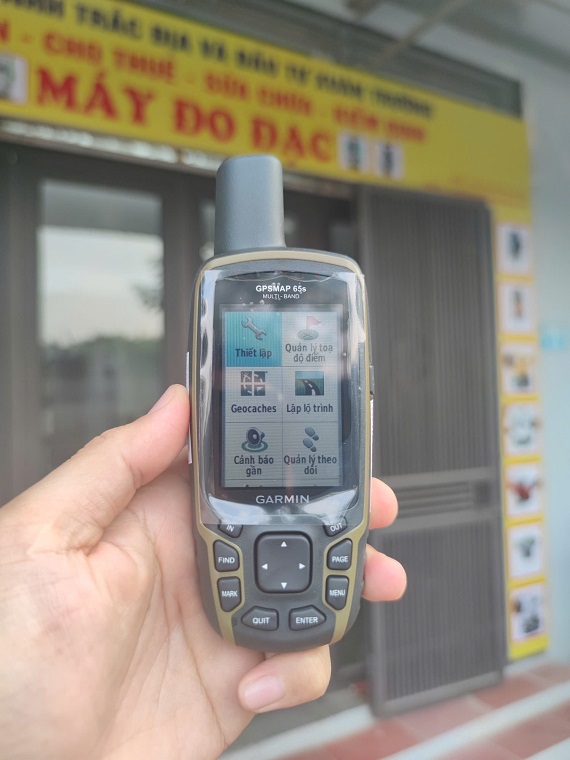 máy gps cầm tay garmin 65s