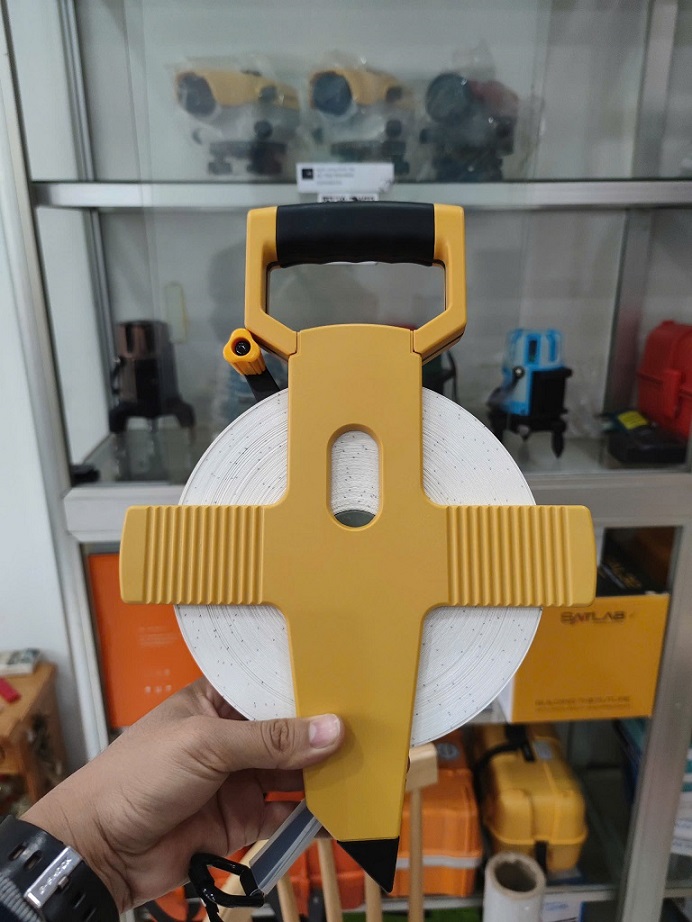 thước dây sợi thủy tinh otr50 50m